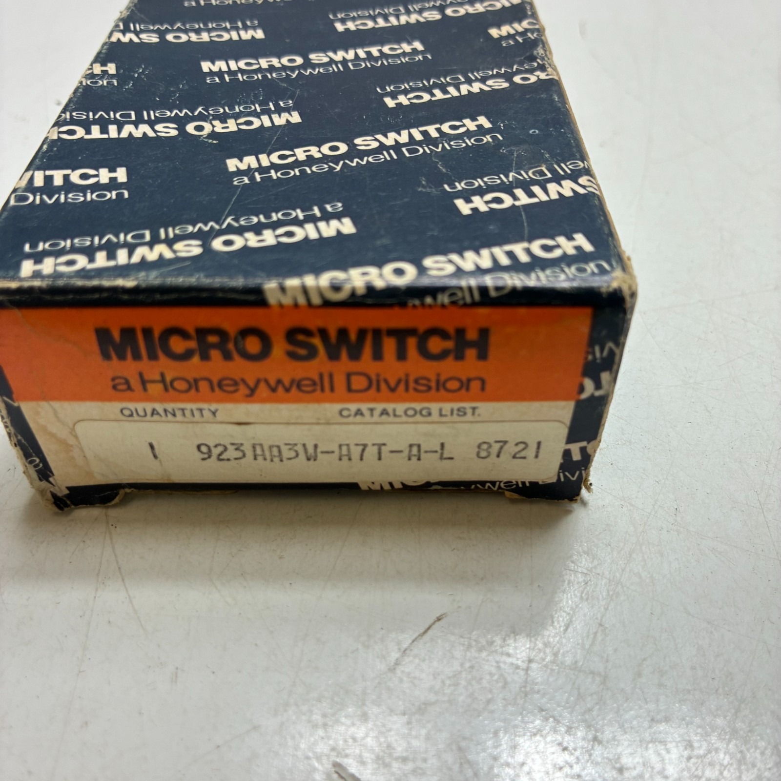 HONEYWELL 923AA3W-A7T-L MICROSWITCH PROXIMITY SWITCH