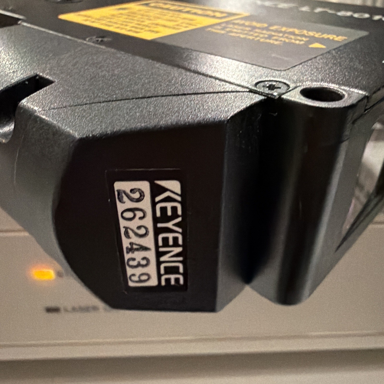 Keyence LT-8010 Laser Displacement Sensor with LT-8105 & LT-V201 + controller