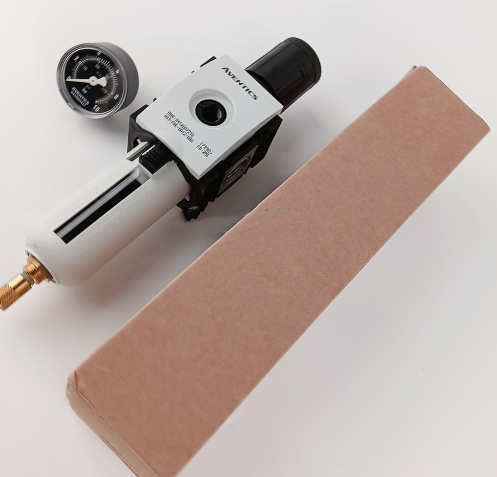 1pcs for Aventics Reversing valve R412007210 AS3-FRE-6012-GAU +R412004417 &yay