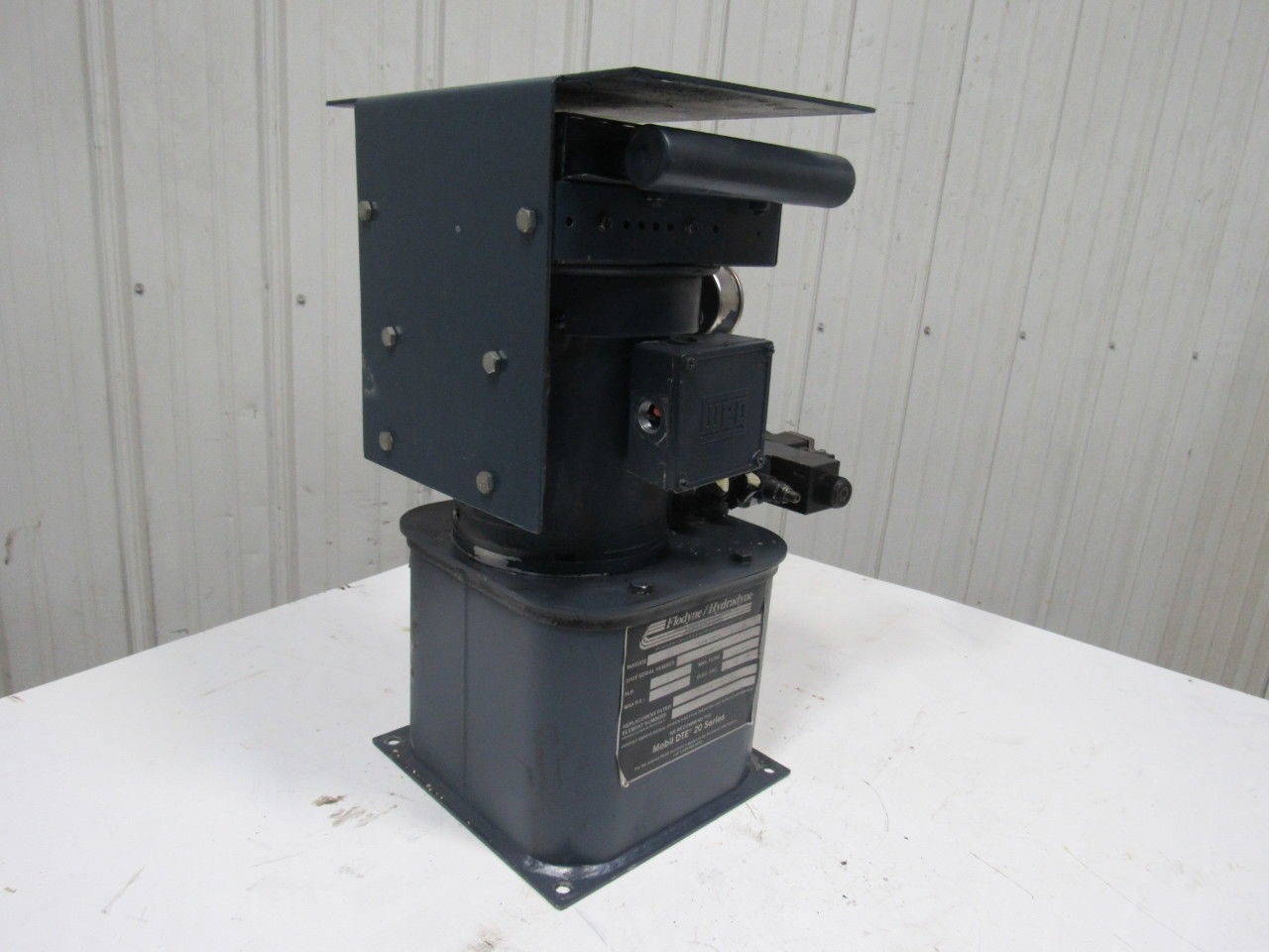 Flodyne Hydradyne 1/2HP Hydraulic Power Pump Unit 650psi .0.42GPM 1-1/2 Gal.