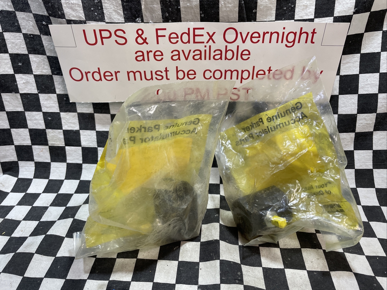 PARKER CHARGING & GAGING ADAPTER , 065DA25001, LOT OF 2, SHIPSAMEDAY#138W10