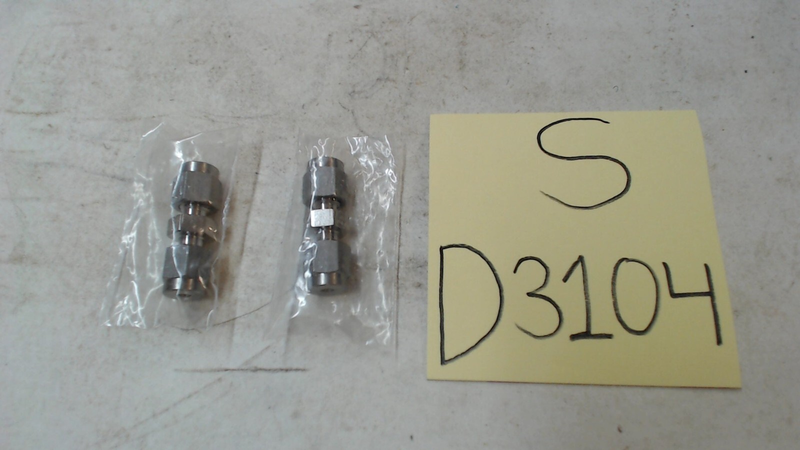 Shimadzu 220-90053-01 1/8 Stainless Steel Union, lot of 2