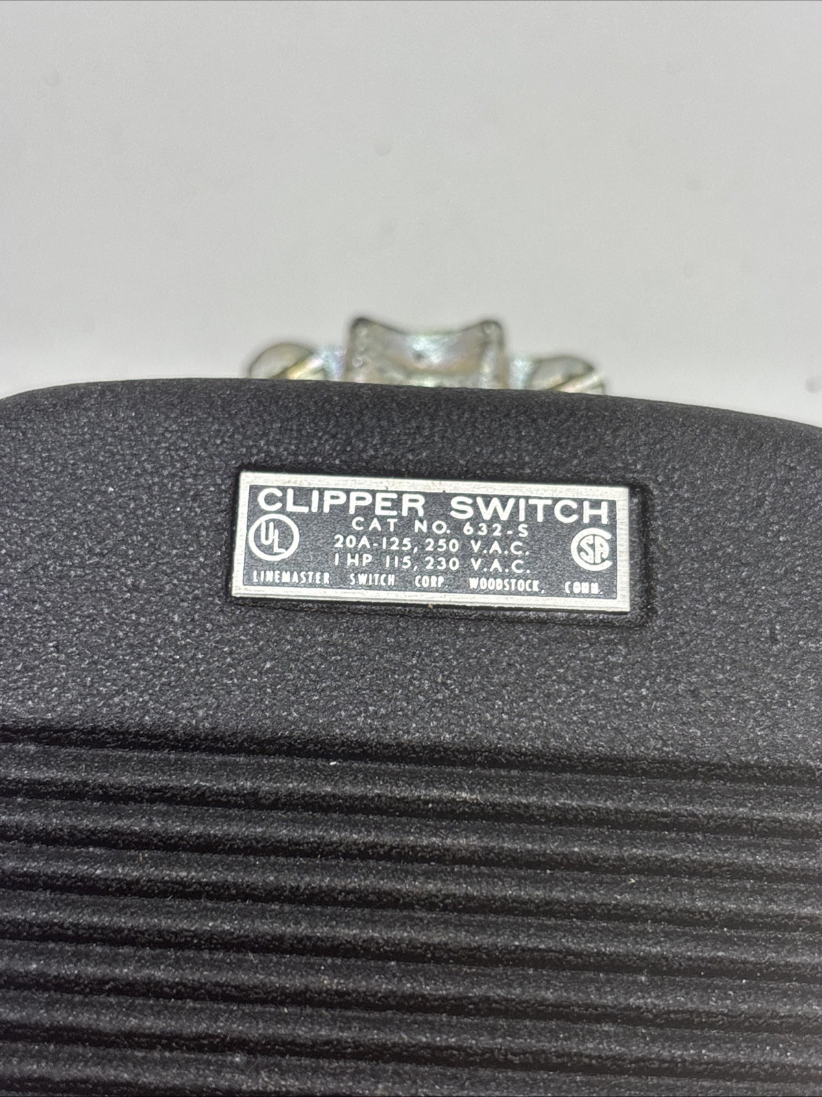 New LINEMASTER 632-S Clipper Foot Switch 20a 1hp 125-250 vac