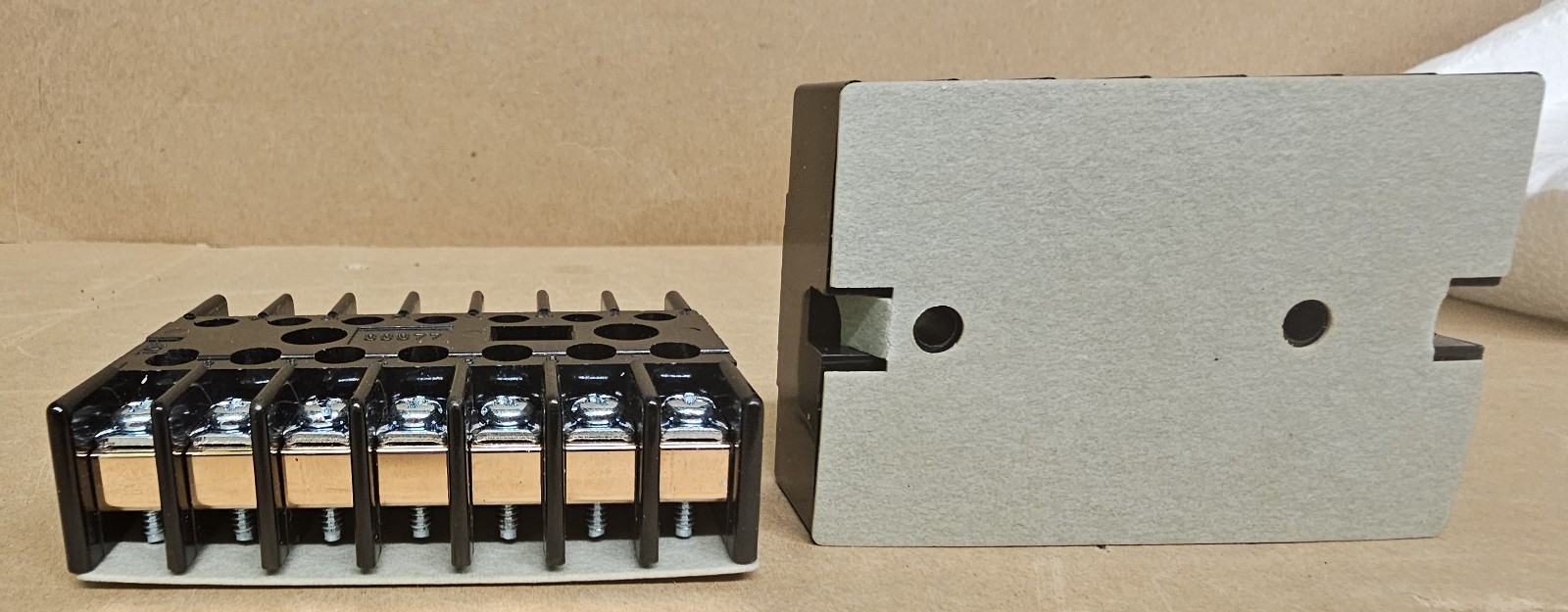 STRUTHERS- DUNN RELAY SOCKETS 14 PIN 33377 BASE (lot of 2)