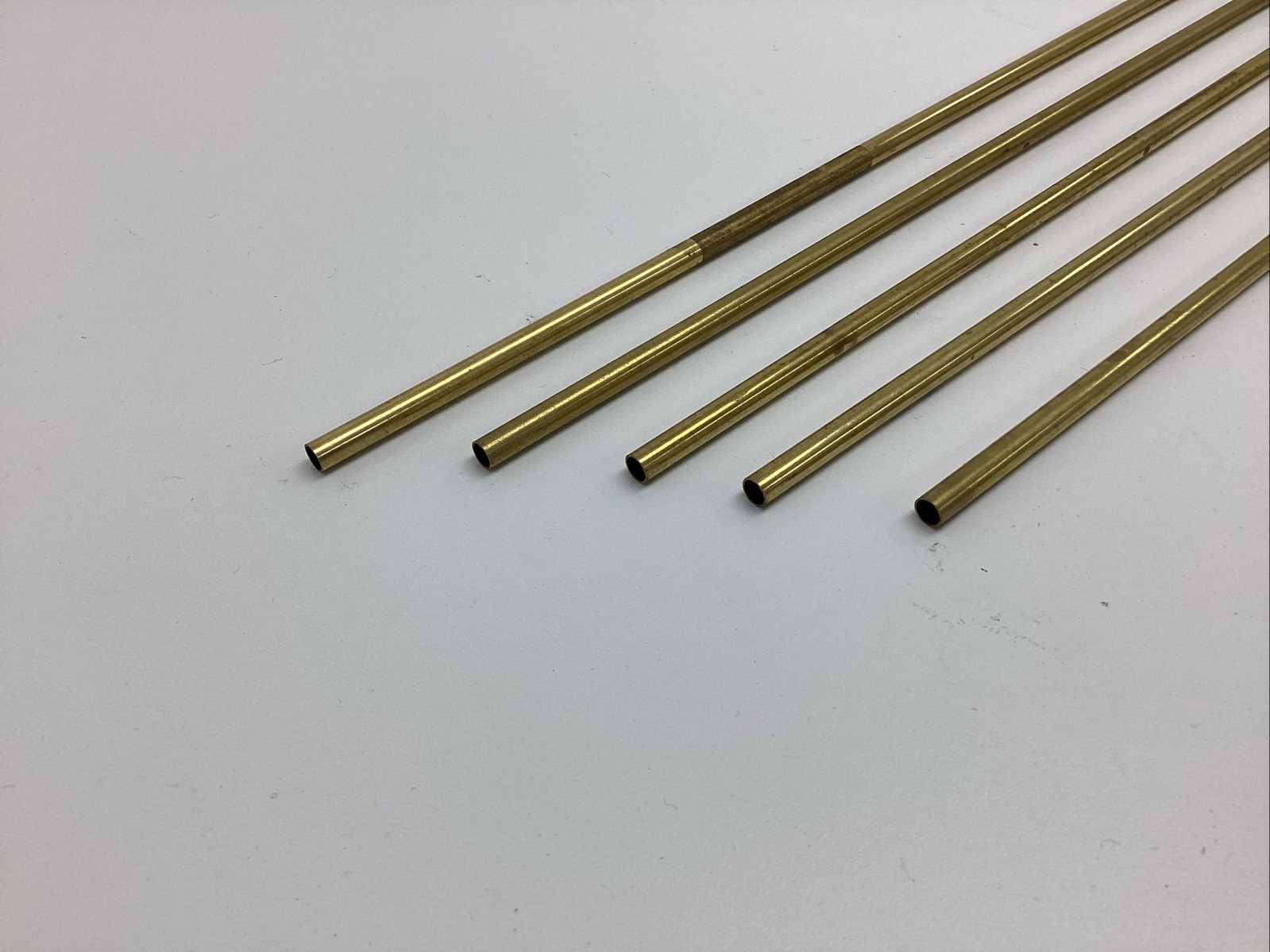 K & S PRECISION METALS 7/32, 5.56MM ROUND BRASS TUBE SET. LOT OF 5, #1148.