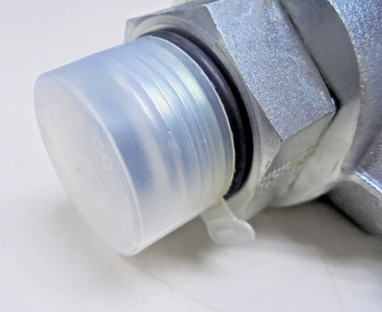 Eaton Aeroquip FS65009-1616-01 Swivel Joint ORB to SAE 37