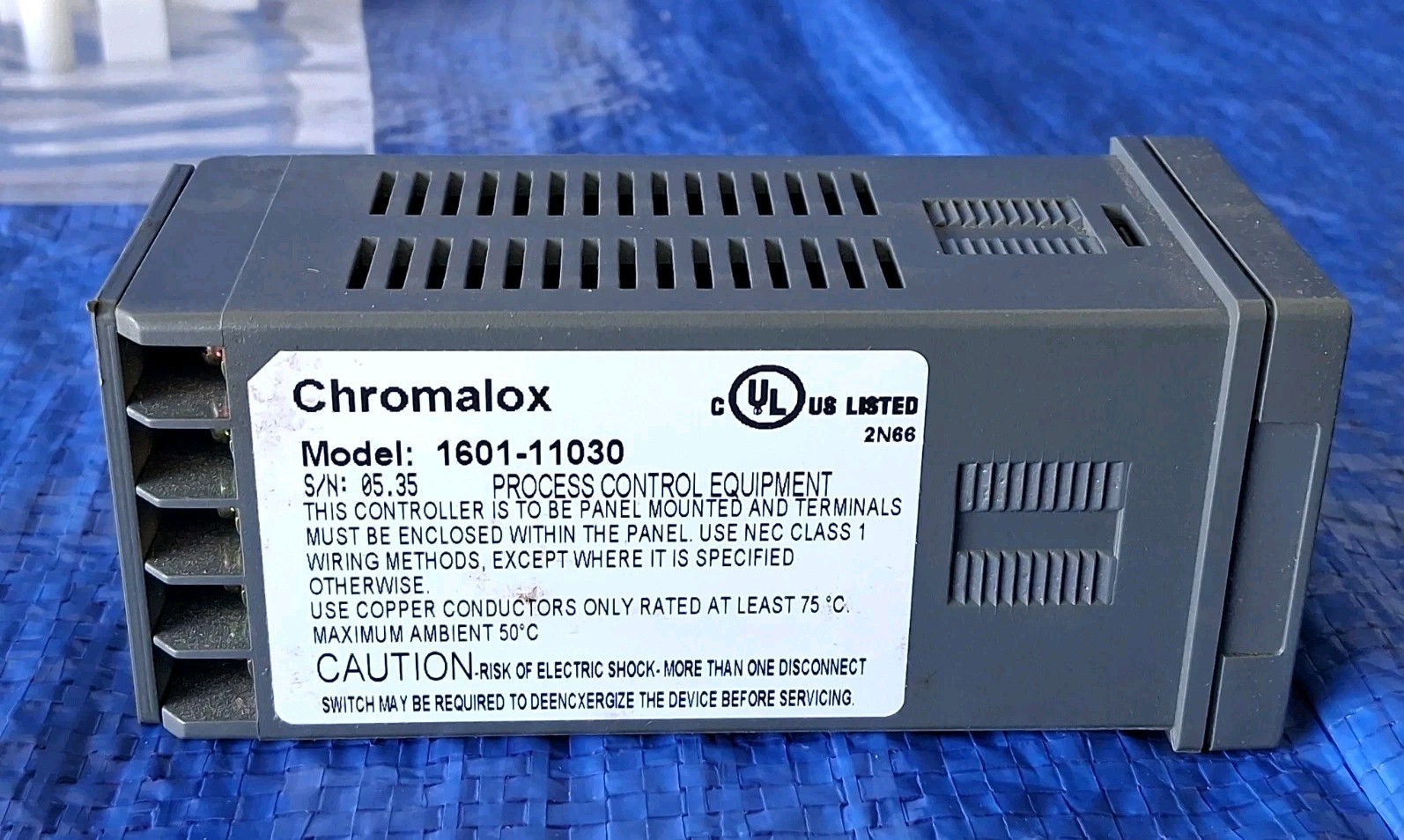 CHROMALOX 1601-11030 (1600 Series) Digital Temperature Controller 100/240 VAC