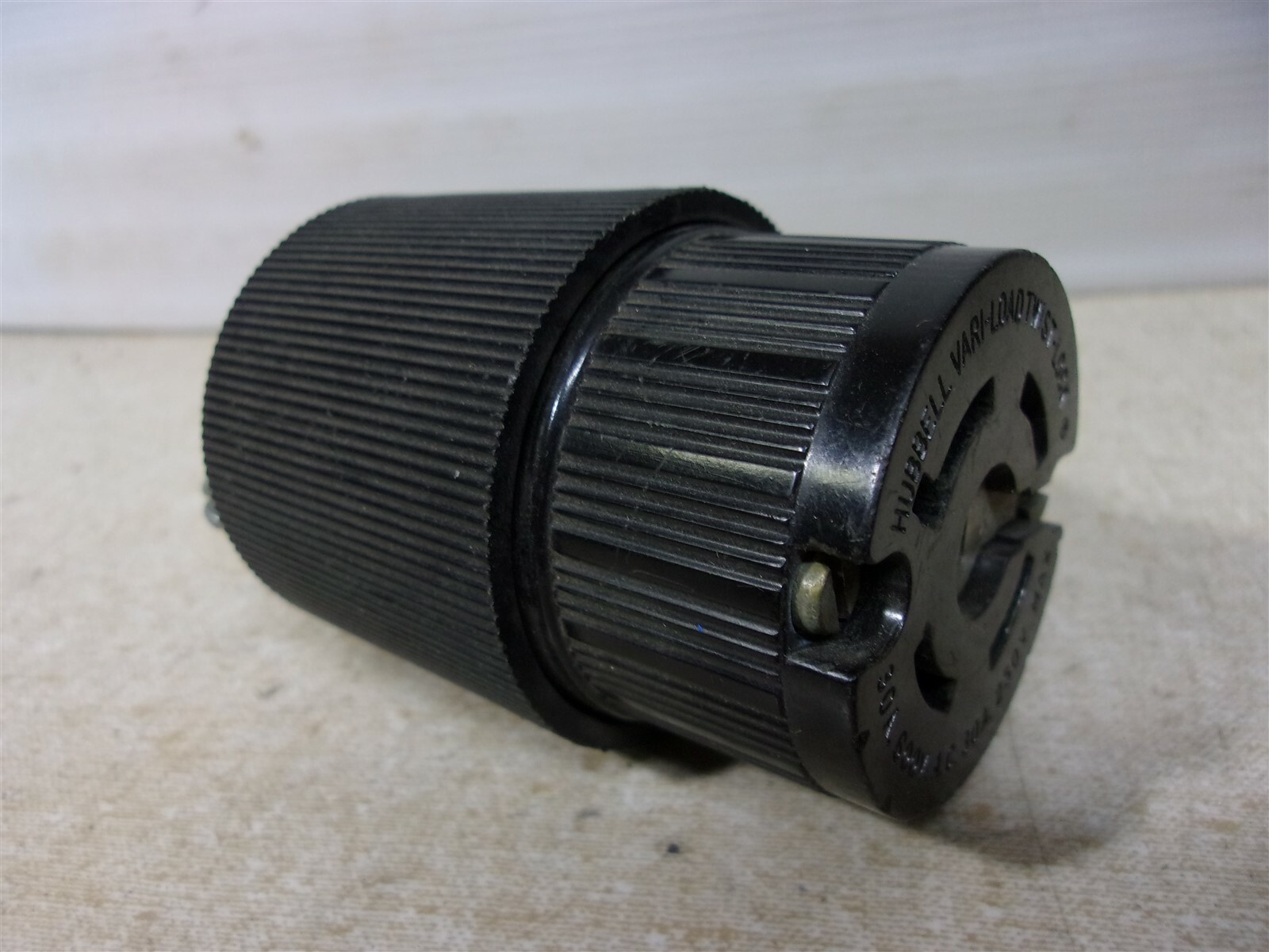 Hubbell Vari-Load Twist Lock 30A 60VAC Female Connector *FREE SHIPPING*