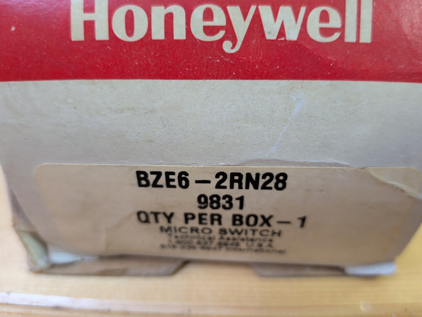 Honeywell BZE6-2RN28 Micro Switch Limit Switch NIB