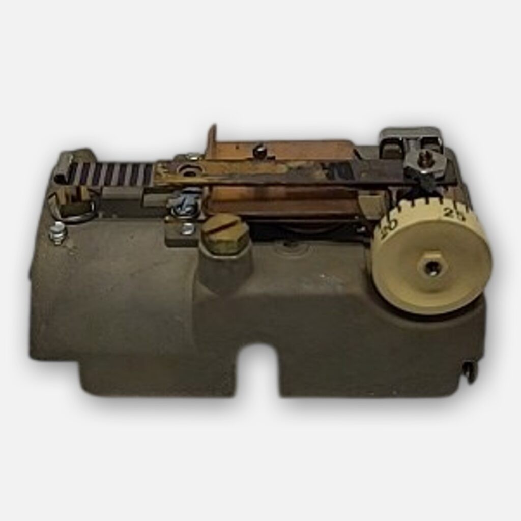NEW JOHNSON CONTROLS T-4002 PNEUMATIC THERMOSTAT