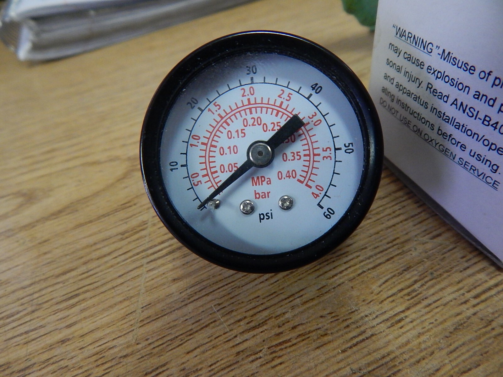 NEW Pressure Gauge 13523 0-60 psi 0-4 Bar 0-.40 MPA *FREE SHIPPING*