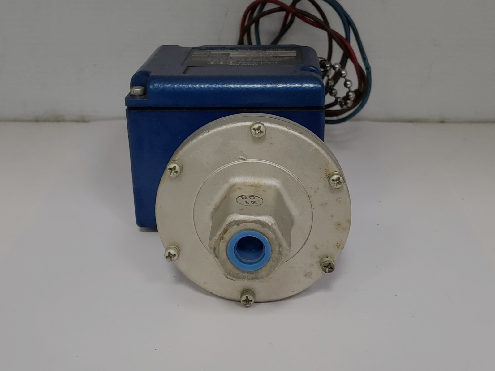 ITT NEO DYN 110P4-4CC6 ADJUSTABLE PRESSURE SWITCH 3-15PSI
