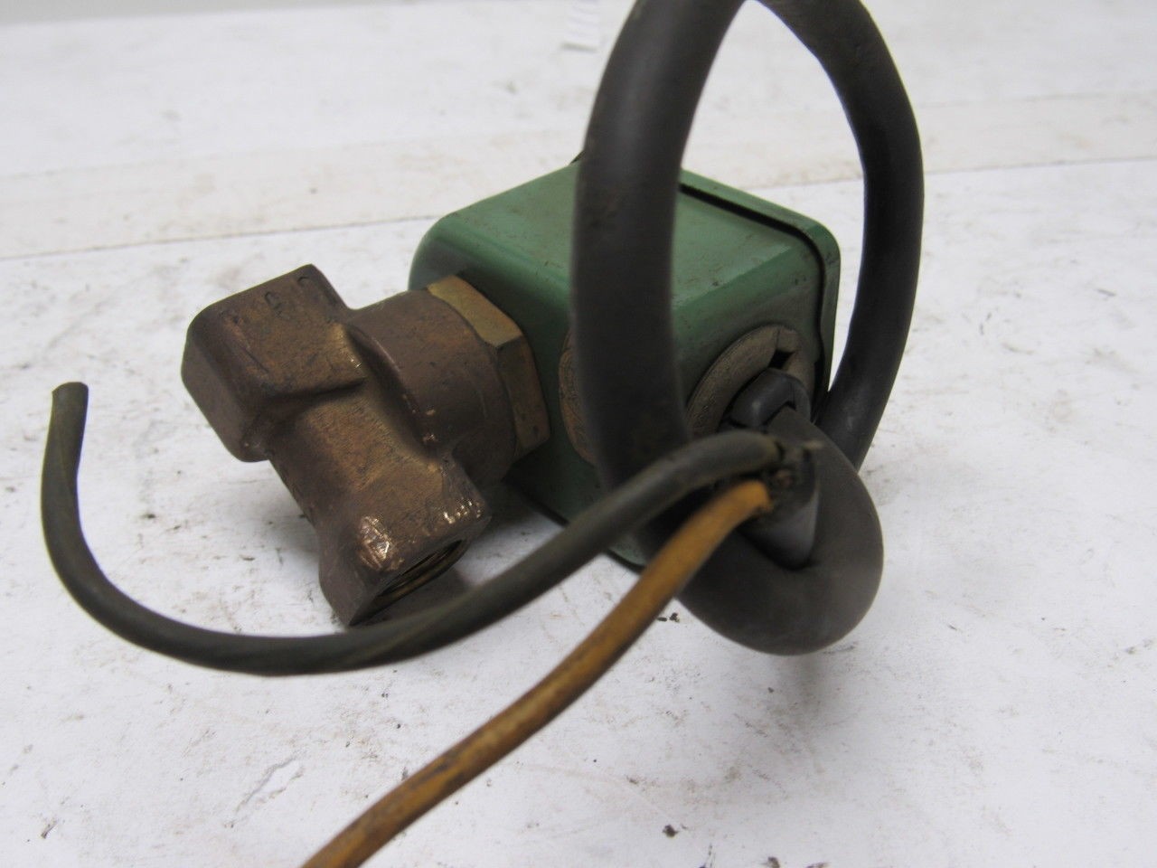 ASCO 8262C22 110/120V 50/60Hz AGWO Solenoid 1/4″ Pipe Lot Of 3