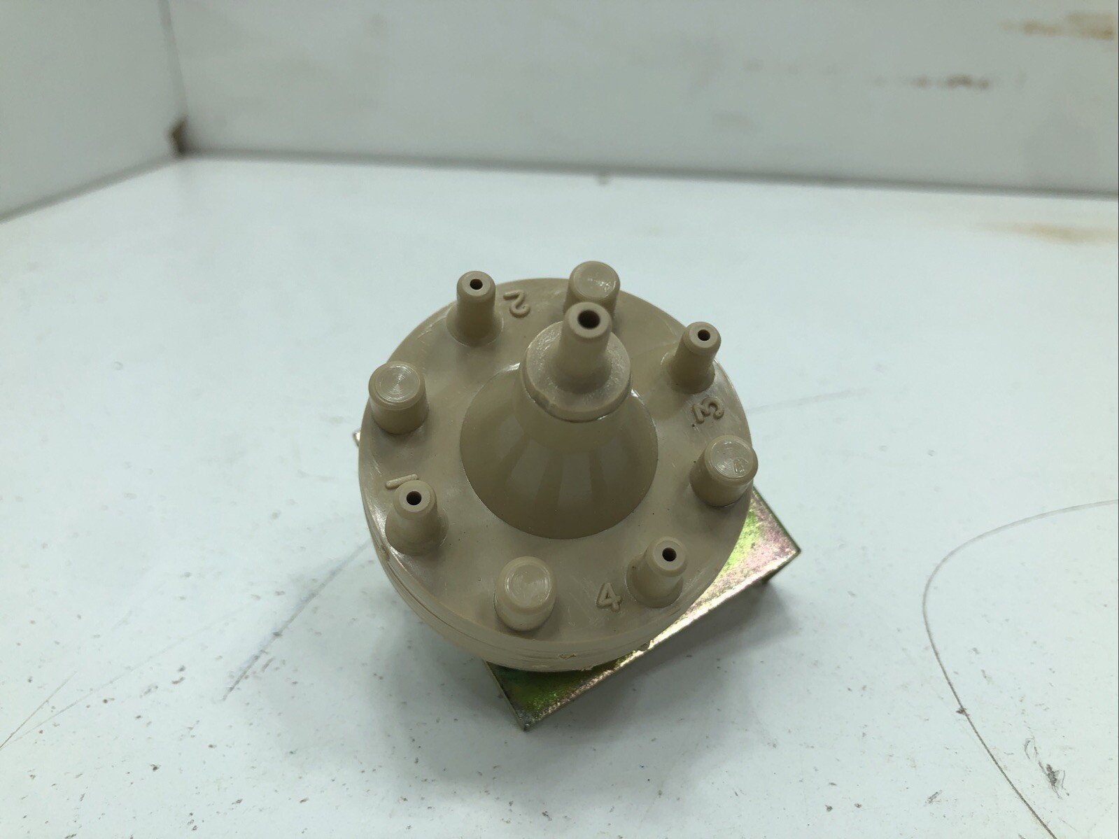 KMC INC. RCC-15 02 High Capacity Reversing Relay w/ Bracket
