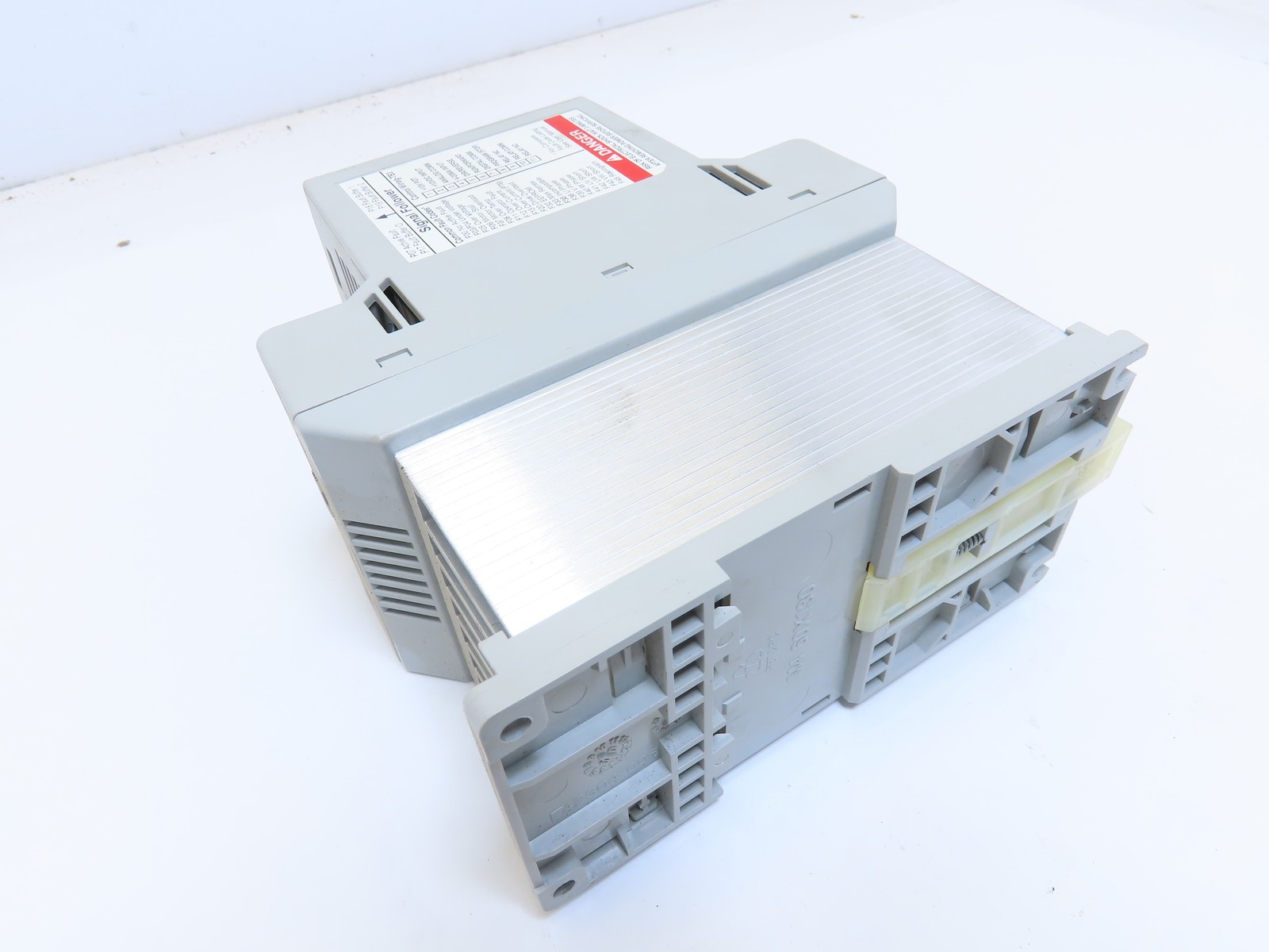 Allen Bradley 160-AA08NSF1P1 SeriesC 2HP Variable speed motor drive 200-208-230V