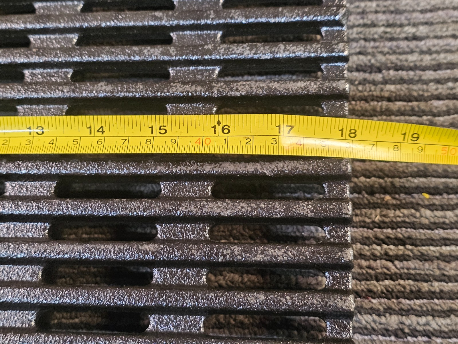 ACO 05904 18-in. x 10-in. Replacement Longitudinal Ductile Iron Grate, Black