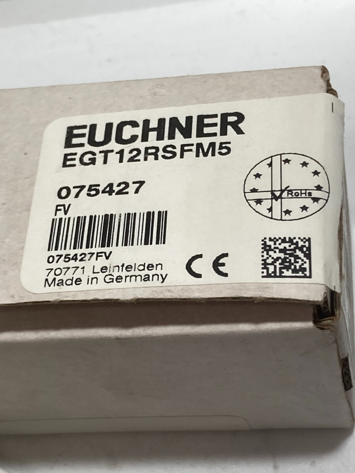 EUCHNER EGT12RSFM5 LIMIT SWITCH PLUNGER 30VAC 24VDC 5 PIN MALE NIB