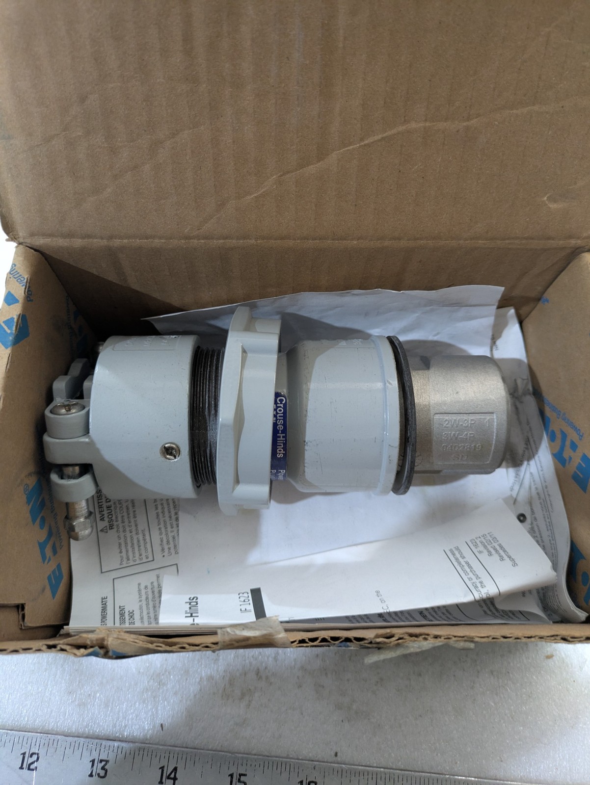 Eaton Crouse-Hinds PowerMate CCP3023BC 30A 600VAC/250VDC 2-Wire 3-Pole Plug