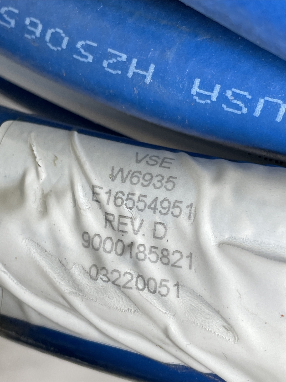 VSE Harness Assembly Chiller Tubing D1 Water W6935 – LOT OF 2 – BLUE & GRAY