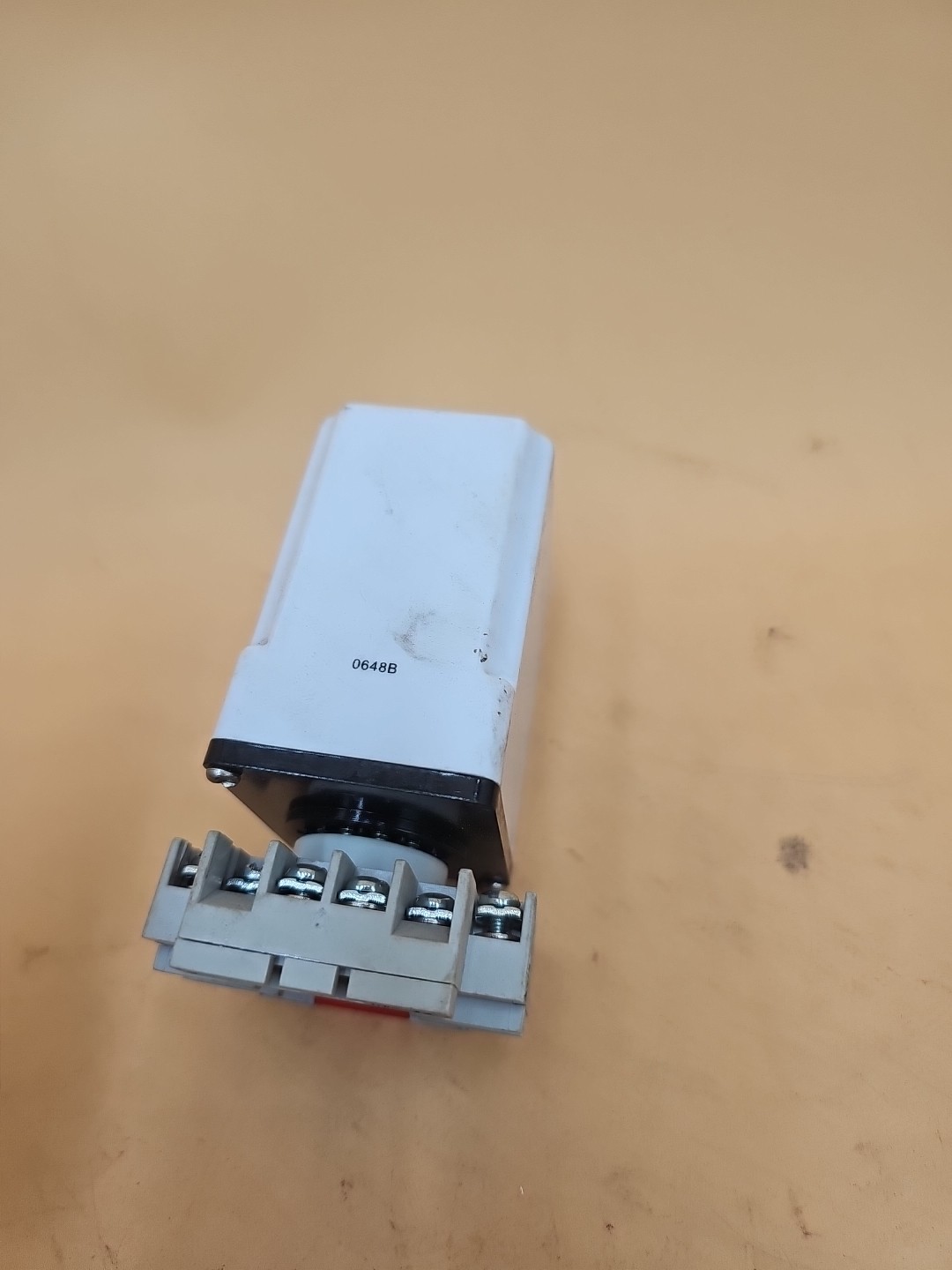Dayton 6X154N 120 VAC 1 TO 180 Seconds Time Delay Relay with Base