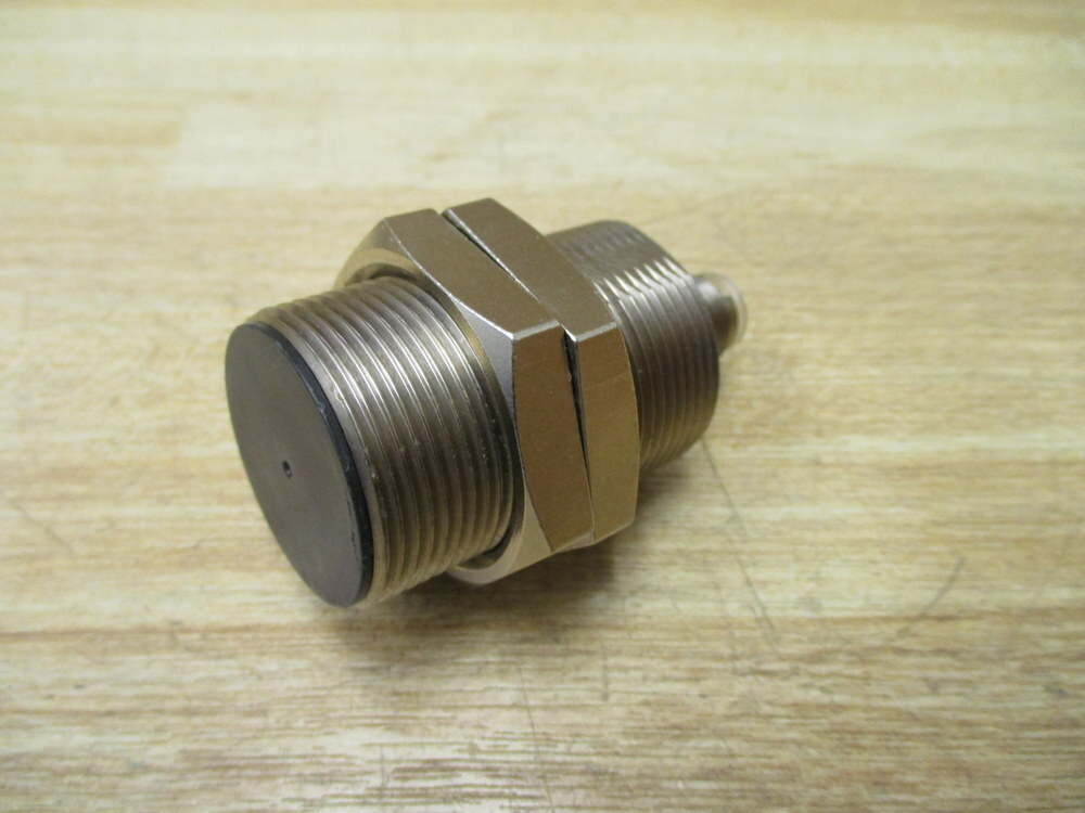 Omron E2A3-M30KS20-M1-B1 Proximity Sensor E2A3M30KS20M1B1