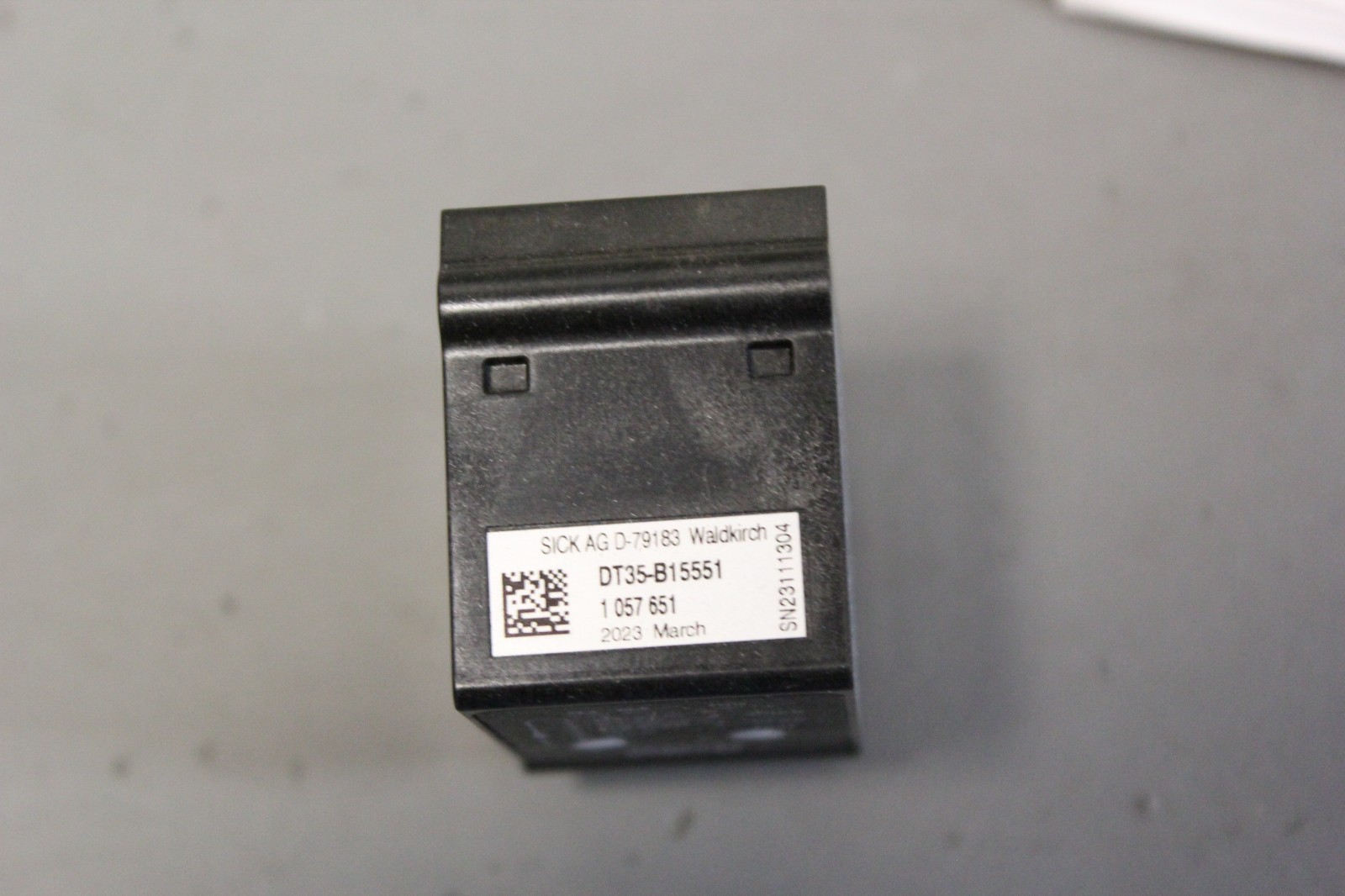 NEW SICK LASER DISTANCE SENSOR DT35-B15551