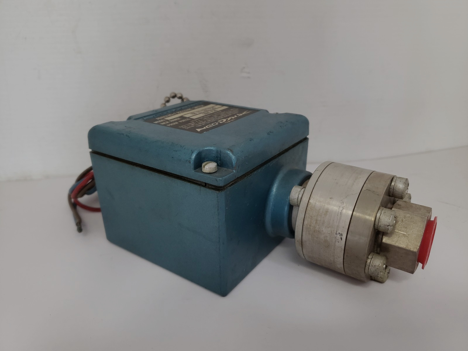 NEO DYN 100P49V6 ADJUSTABLE PRESSURE SWITCH 150 TO 1200 PSIG