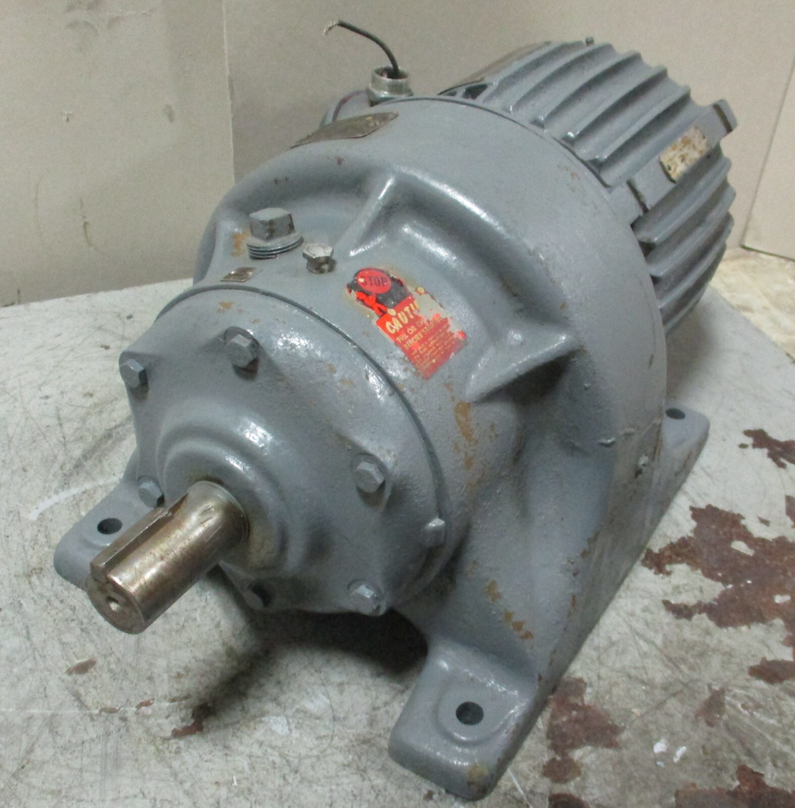 US Motors JVNGD Syncrogear 1 HP, 84 Final RPM Out, 3 Ph 220-440V, 182-10 Frame