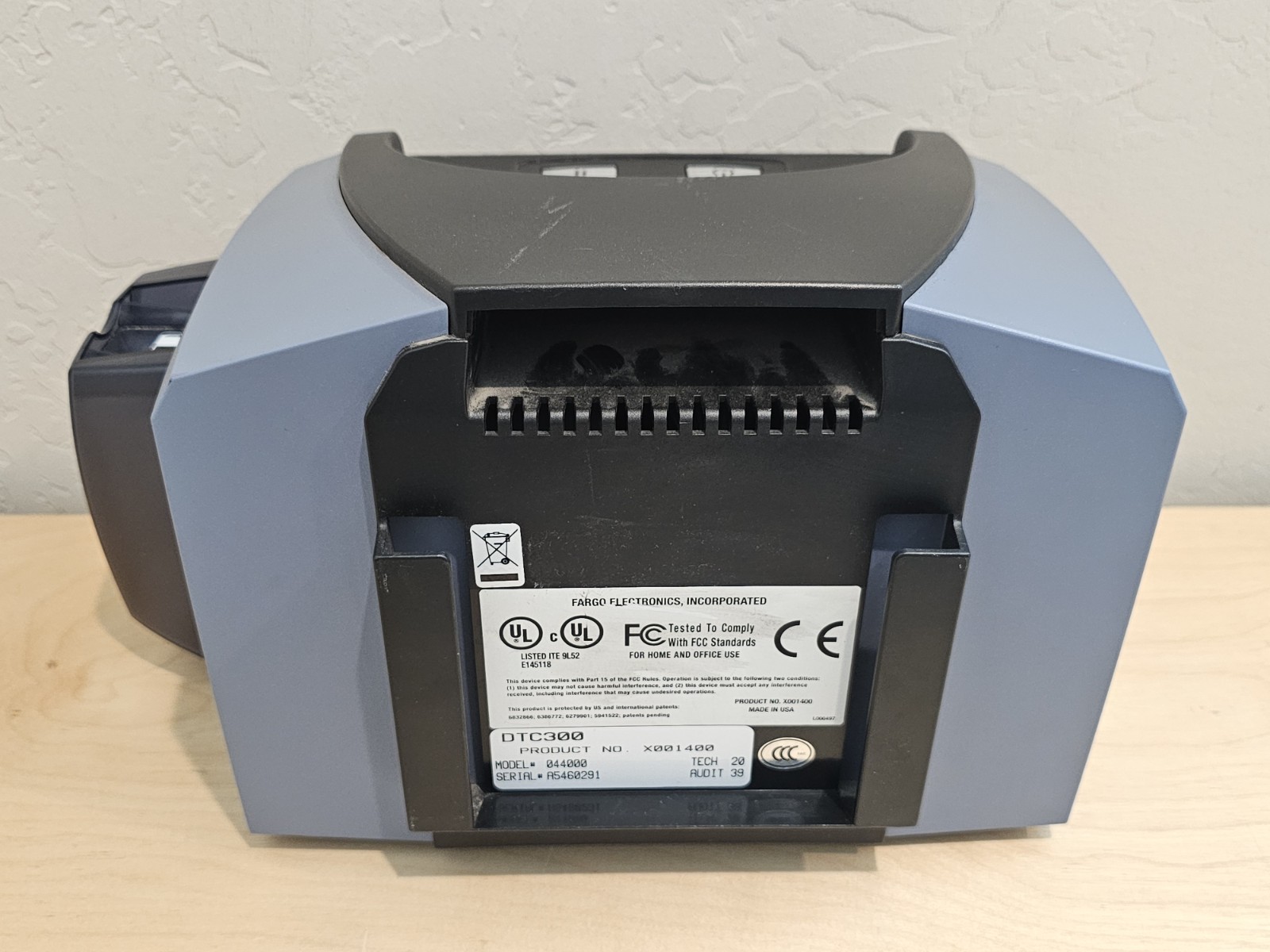 Fargo Direct To Card 300 DTC300 X001400 ID Card Printer ((READ))