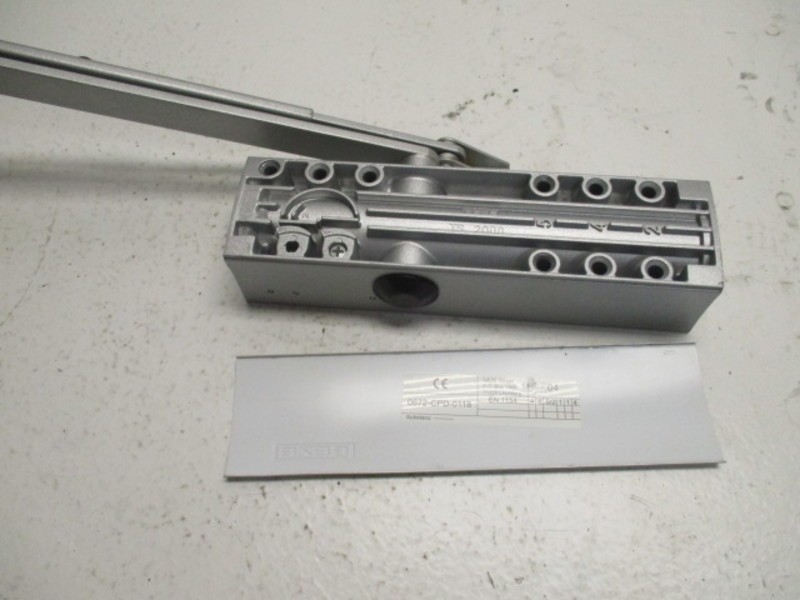 GEZE 0672-CPD-0118 TS200 OVERHEAD DOOR CLOSER UNMP