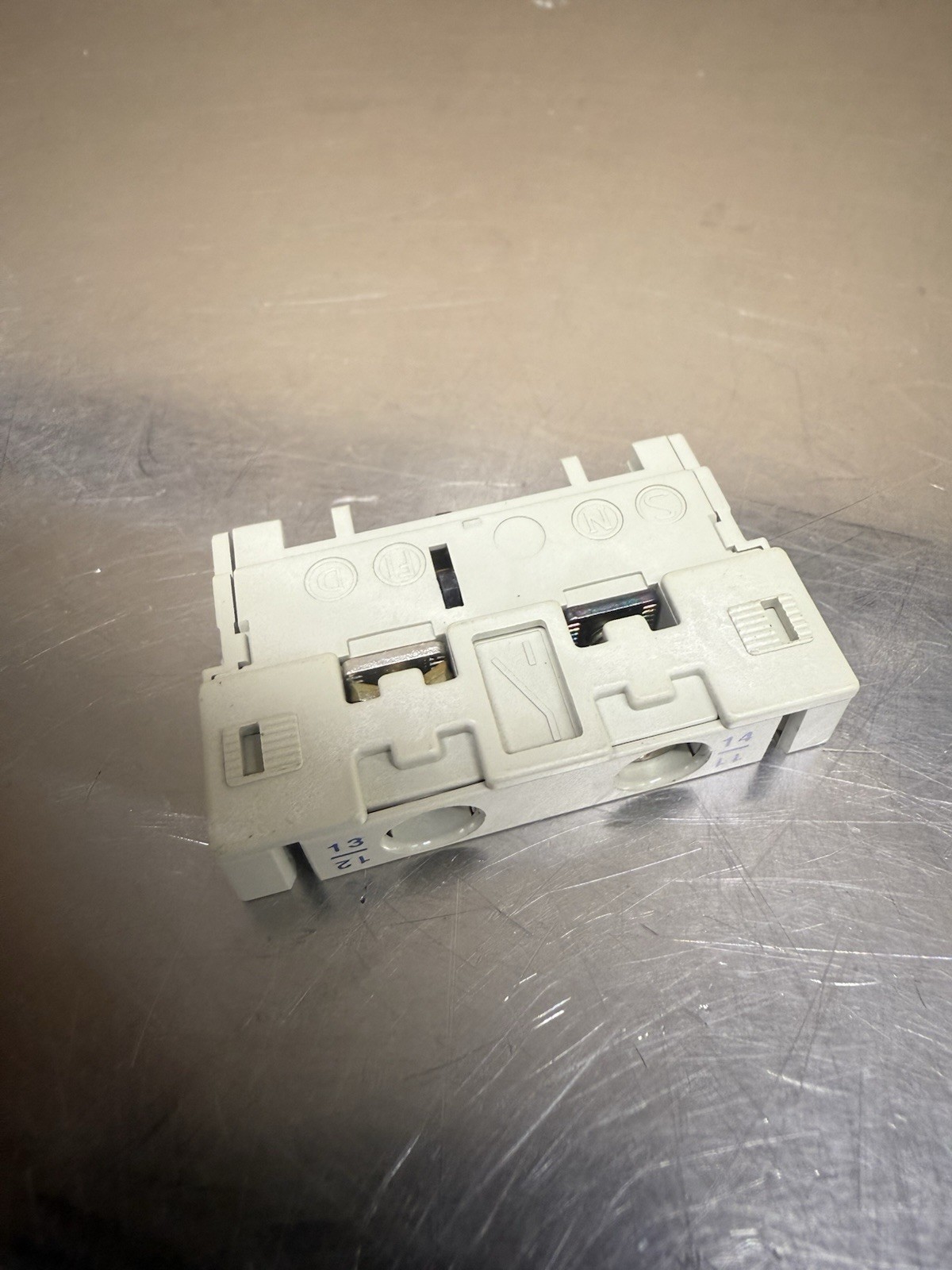 Telemecanique Schneider GV2-AE1 Auxiliary Contact Block New