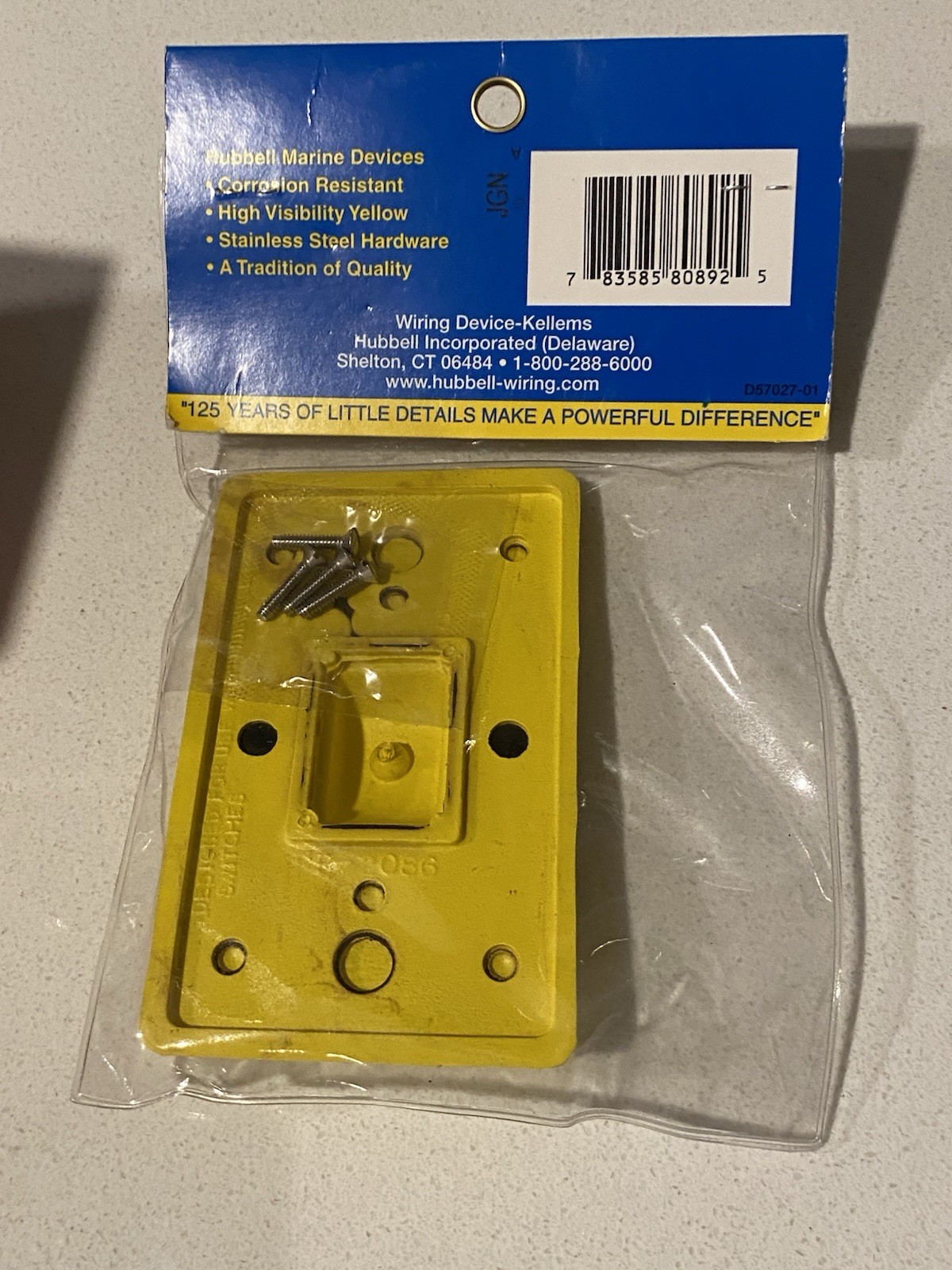 HUBBELL HBL17CM50 Weatherproof Plate Switch Cover – New Sealed