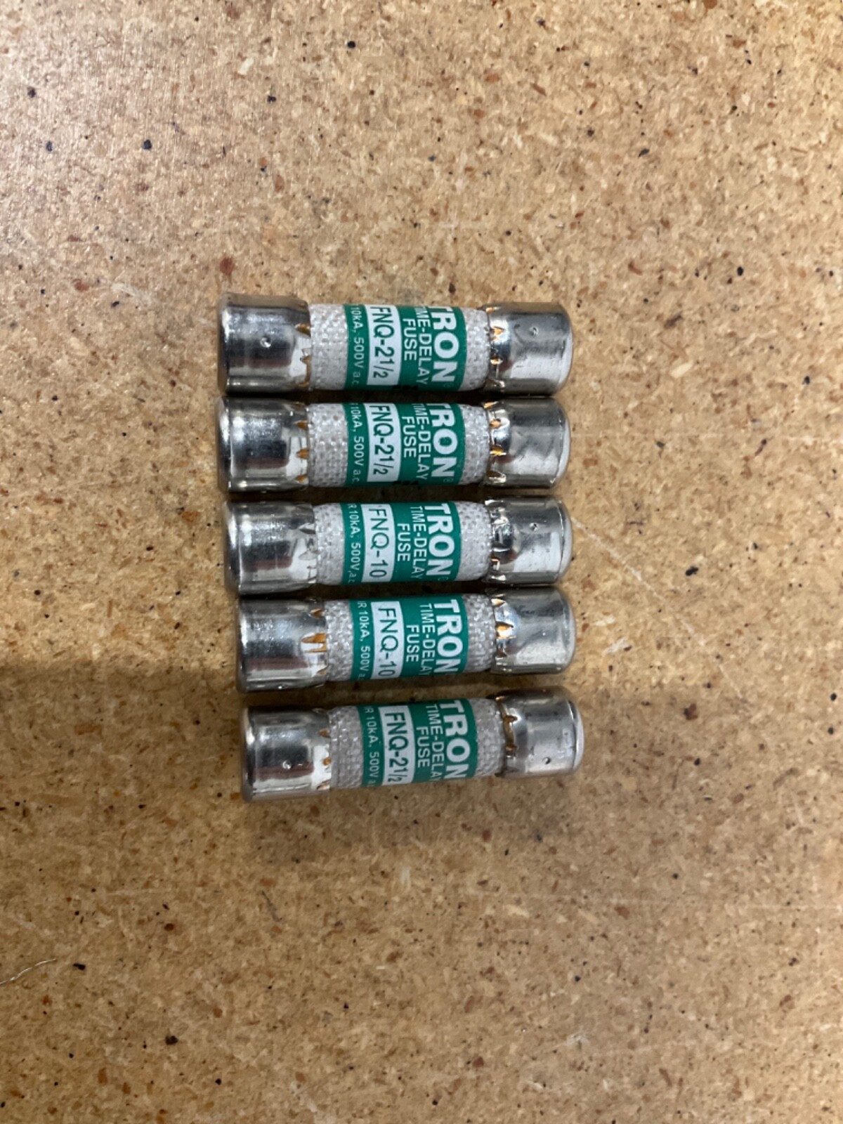 Lot of 5 TRON FNQ-2 1/2 500V TIME-DELAY FUSE