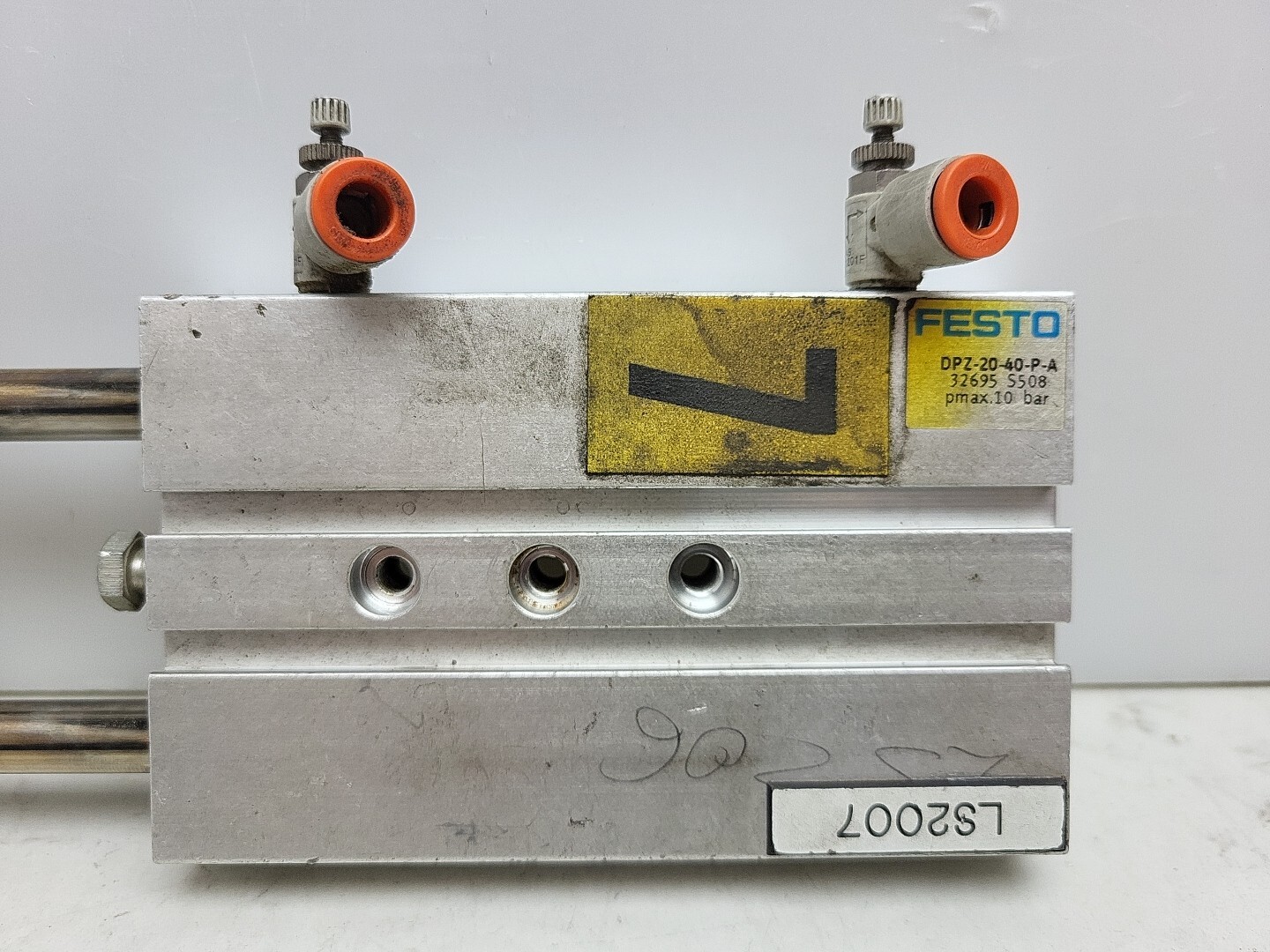 Festo DPZ-20-40-P-A Twin Cylinder Dual Piston 20mm Bore 40mm Stroke 32695 Used