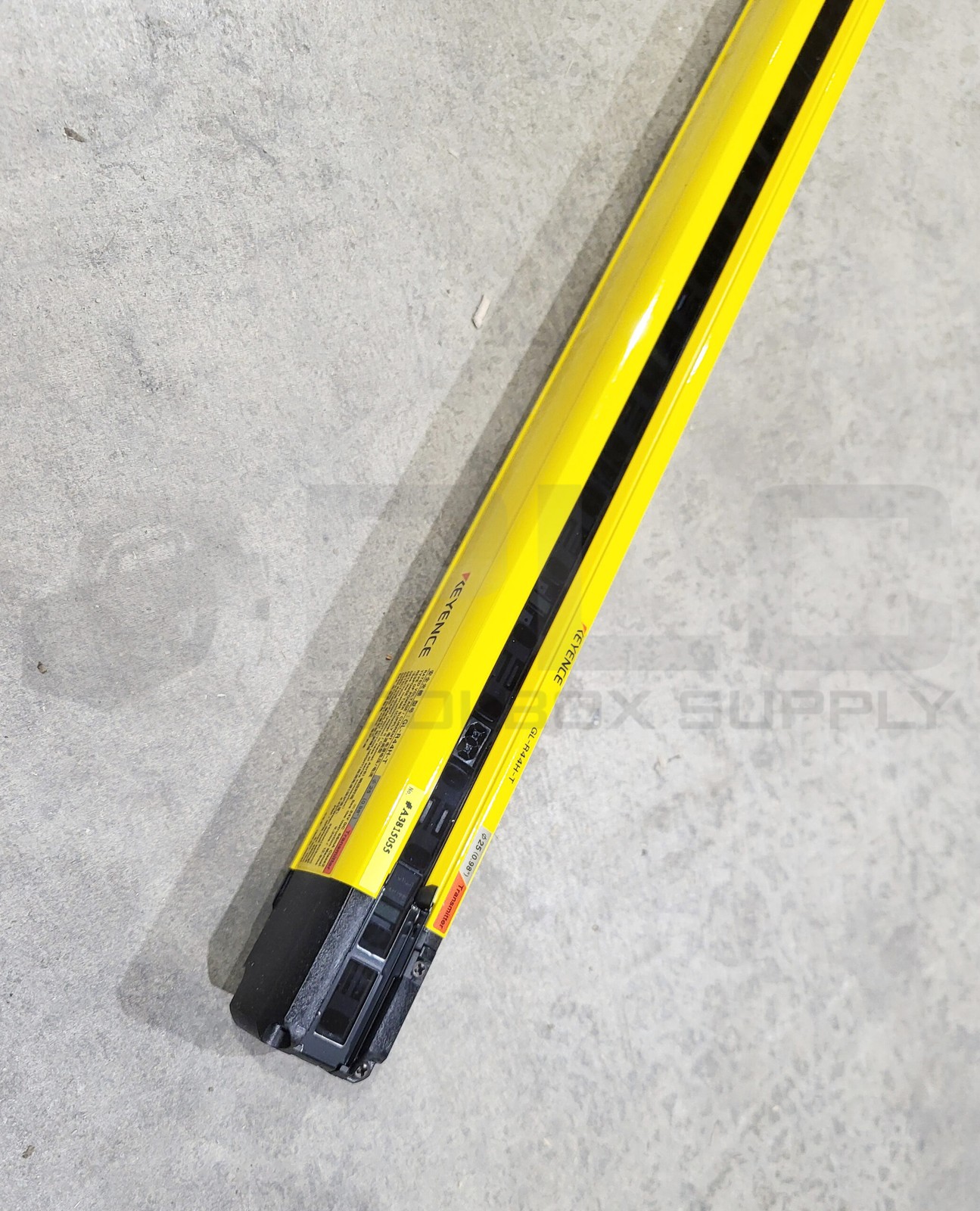 NEW KEYENCE GL-R44H-T SAFETY CURTAIN TRASMITTER