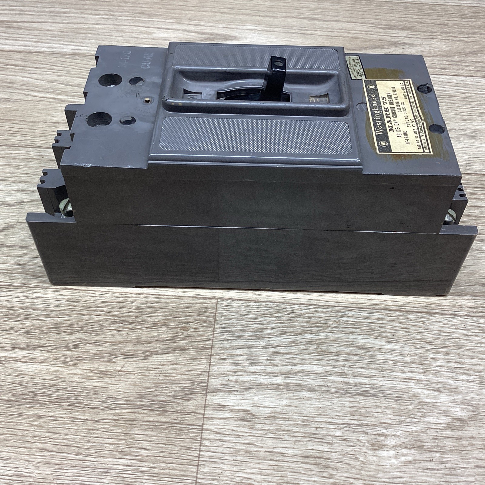 WESTINGHOUSE MARK 75 HF3050 50 AMP 3 POLE 600AC CIRCUIT BREAKER #803D100PR6*CO
