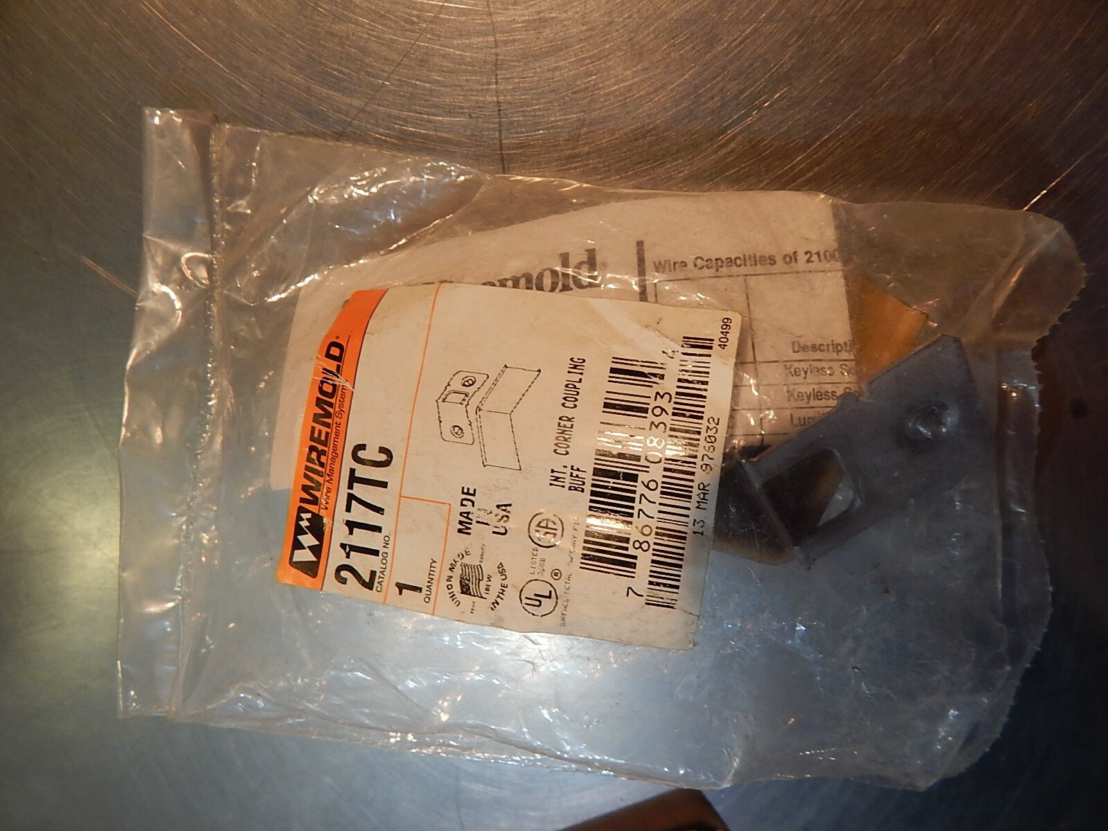 NEW Wiremold 2117TC Internal Corner Coupling Buff *FREE SHIPPING*