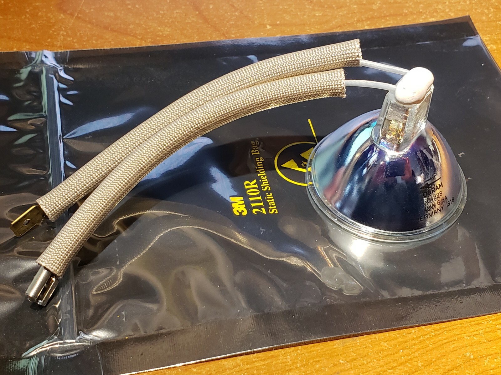 NEW OSRAM/Sylvania 64338 tungsten Halogen Lamp 48w 6.6W MR16 64338AC