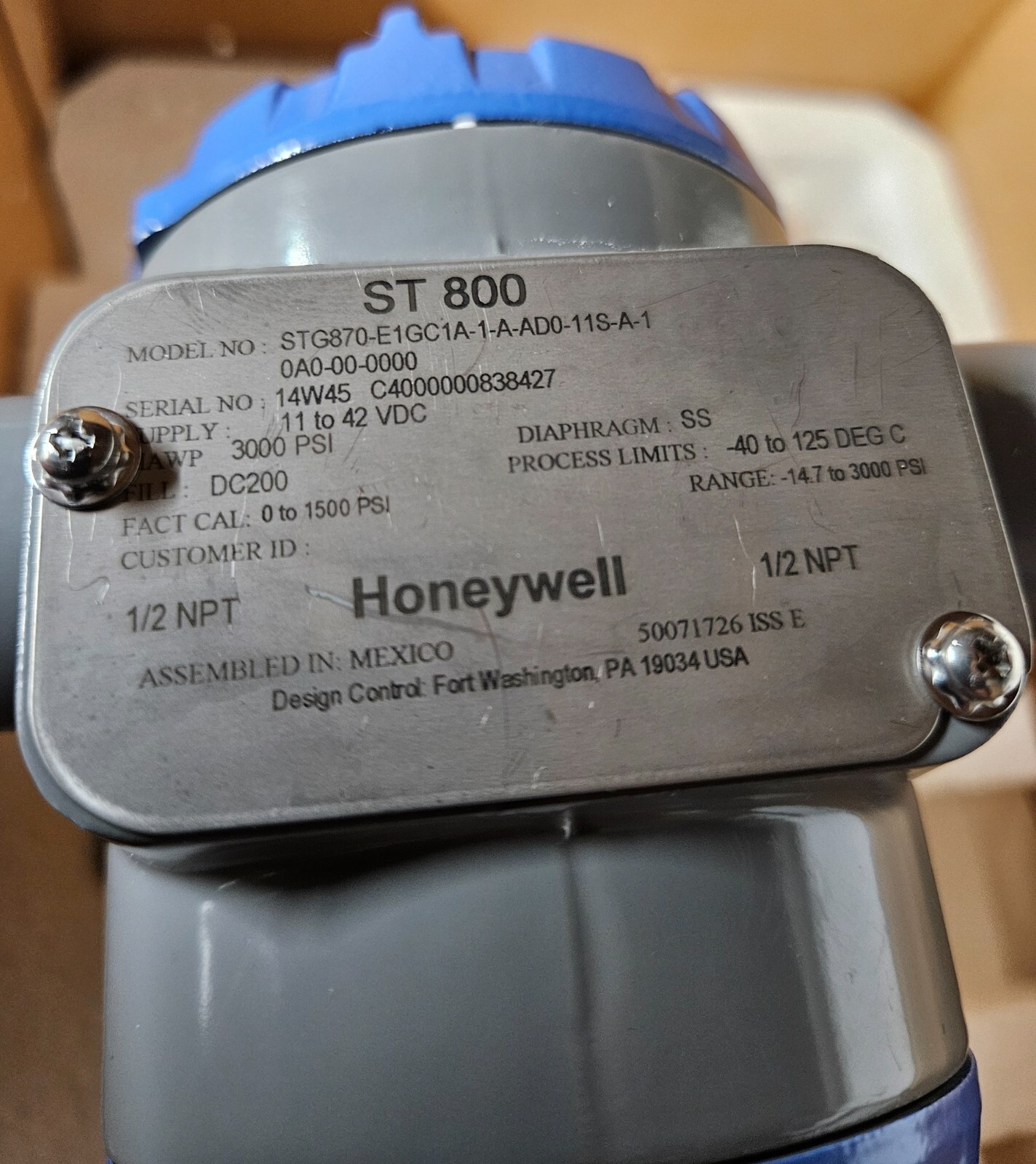 Honeywell STG870 Gauge Transmitter, 316SS Head/316LSS Diaphragm – NEW IN BOX