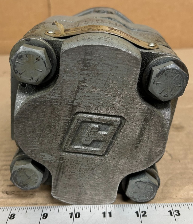 Parker Hydraulic Motor 41 GPM 3,000 PSI 2,400 RPM M30A894BEEF12-30 Swanson