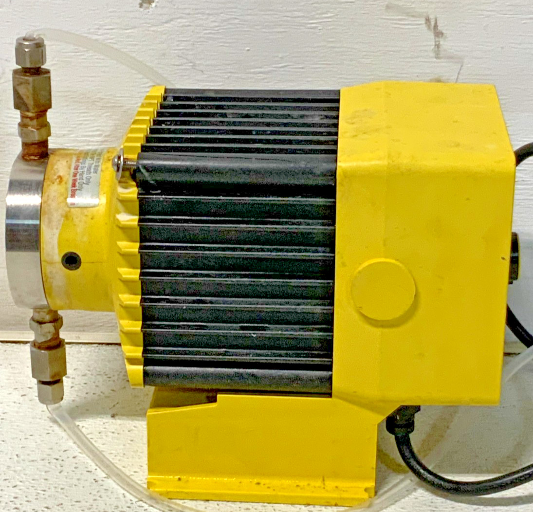 LMI Milton Roy C901-297 120V 3.50A 300PSI Microprocessor Dosing Pump 46C