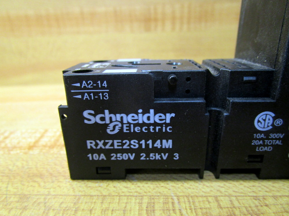Schneider Electric RXZE2S114M Relay Socket