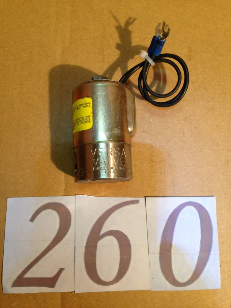 VERSA SOLENOID VALVE 1/8″ ESM-8202-33-H2-243, 24VDC, 150 Psi 10W Lot Of 2 #107L