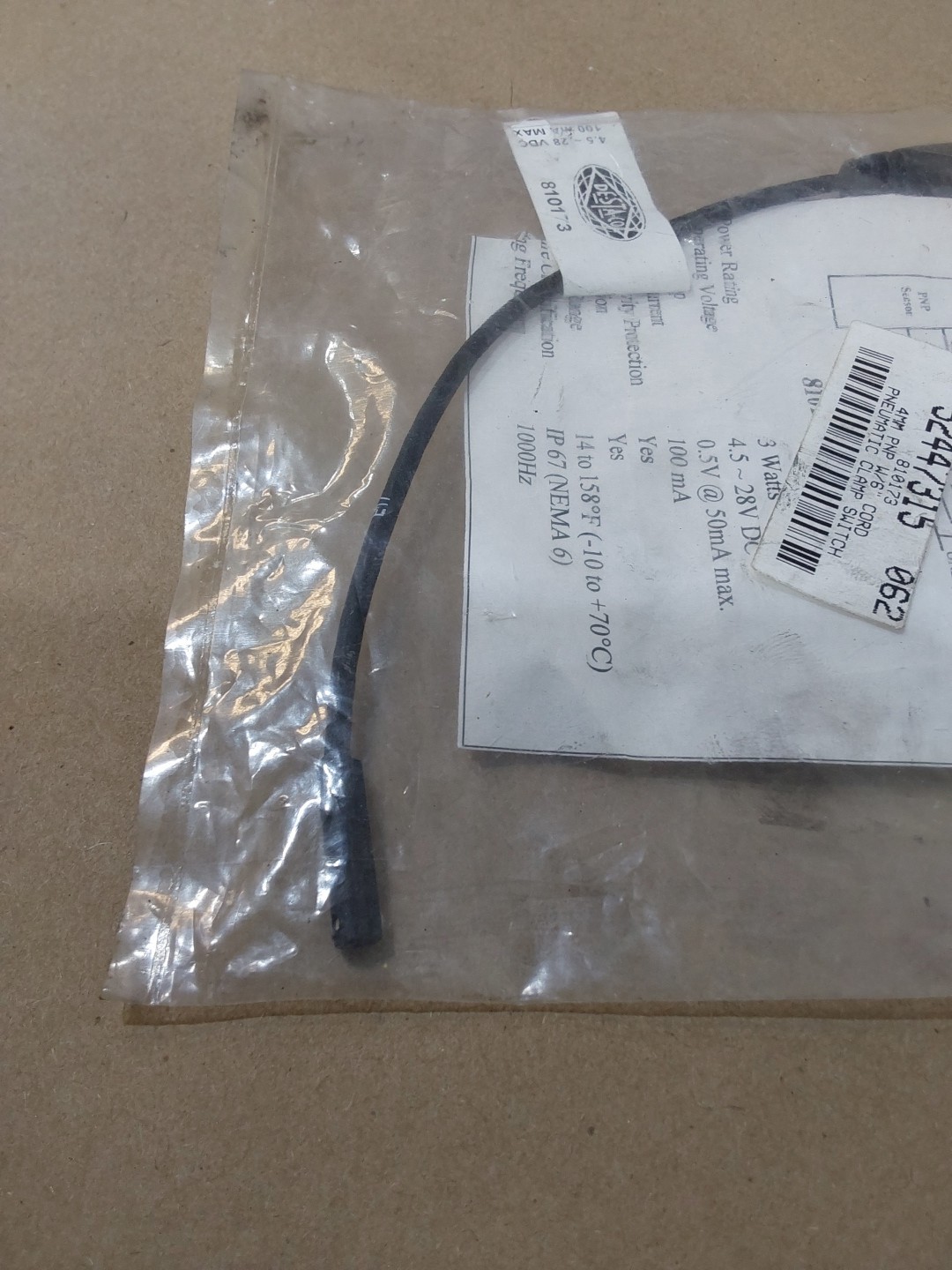 DE-STA-CO, 810173 4MM PNP W/6″ CORD PNEUMATIC CLAMP SWITCH