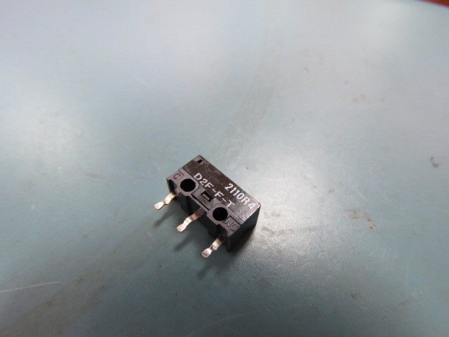 Omron Electronic Components D2F-F-T Qty of 40 per Lot SWITCH Switch pin plunger