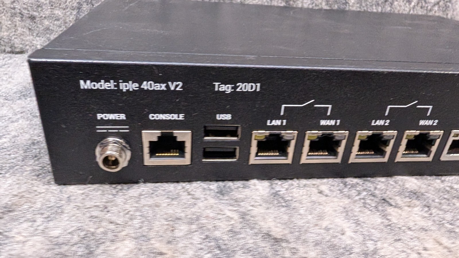 InfoVista 40-05-XX / ip|e 40ax V2 IP Traffic Management Switch w/ Brackets