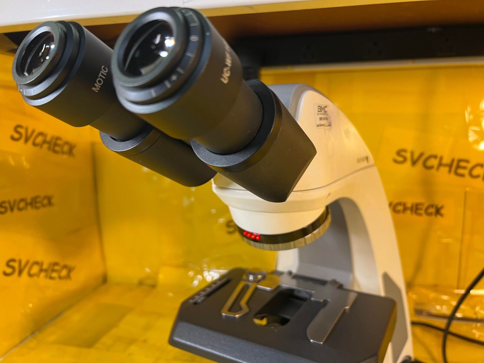 Lab Motic Panthera L Microscope w Build in Computer/Software