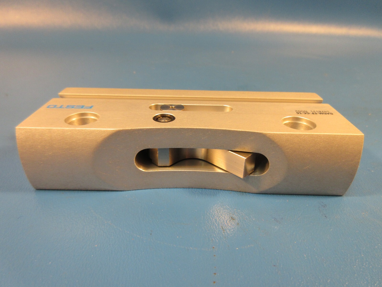 Festo DADM-EP-G6-16, 1478121 Intermediate Position Module
