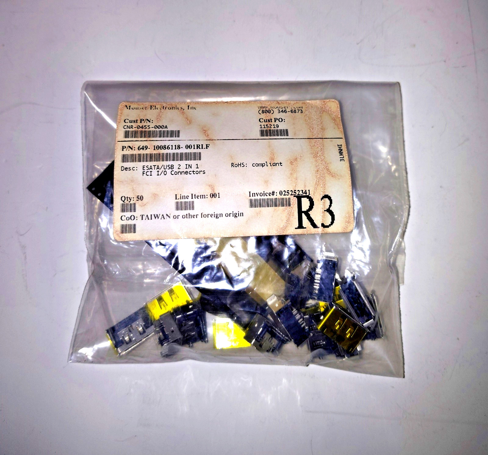 Amphenol FCI 10086118-001RLF ESATA USB 2 IN 1 REV DIP 200 Pcs