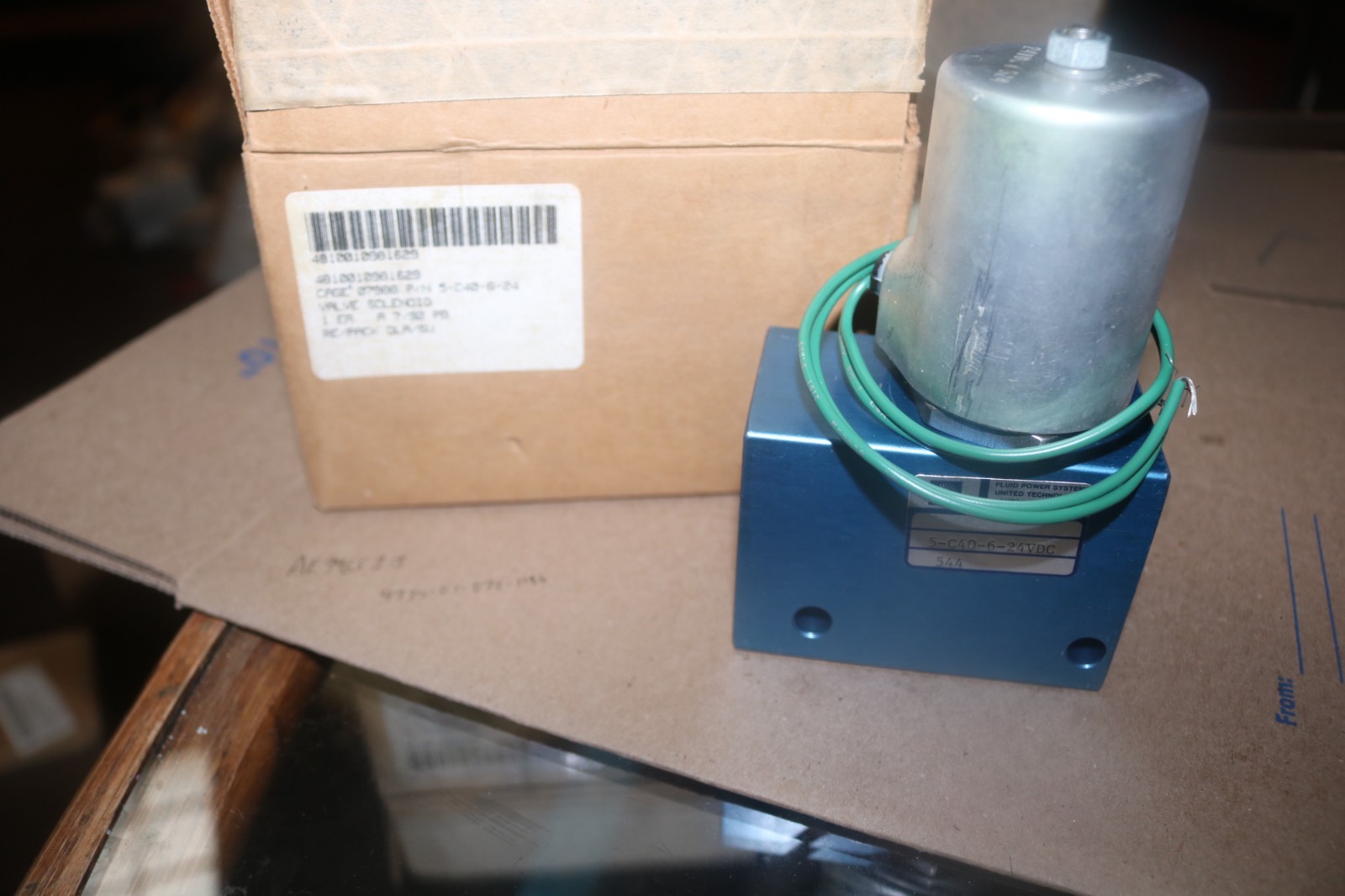 NOS Automotive inc. Fluid Power solenoid valve 24 V5-C40-6-24 4810-01-098-1629